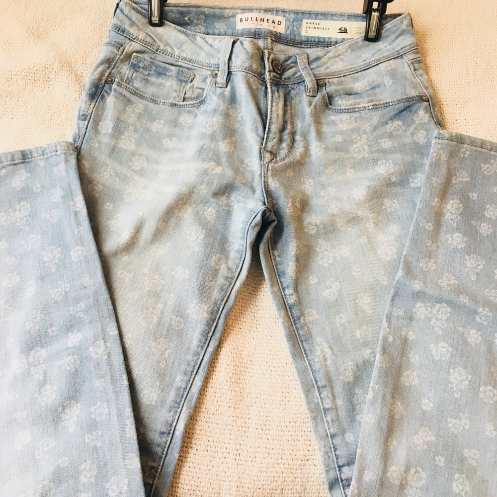 Bullhead skinny jeans
